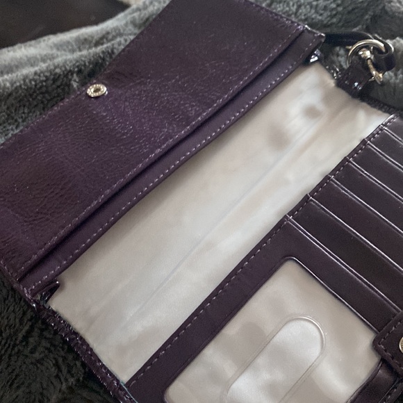 Genuine Coach Wallet - Picture 4 of 4